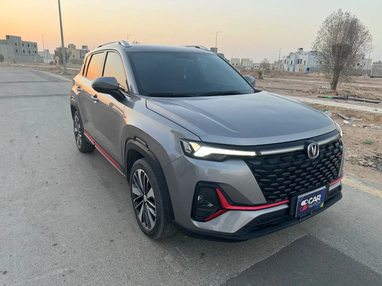 Car image 3