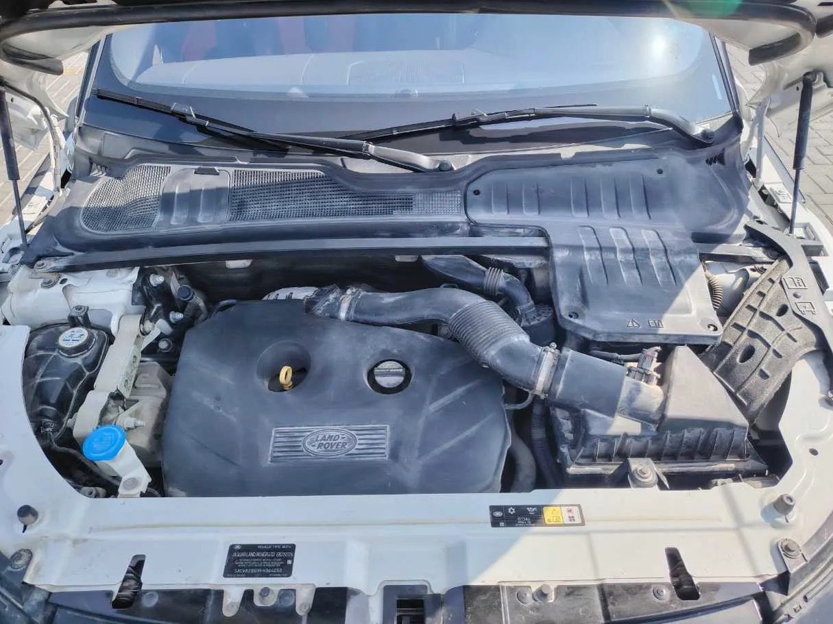 Car image 35