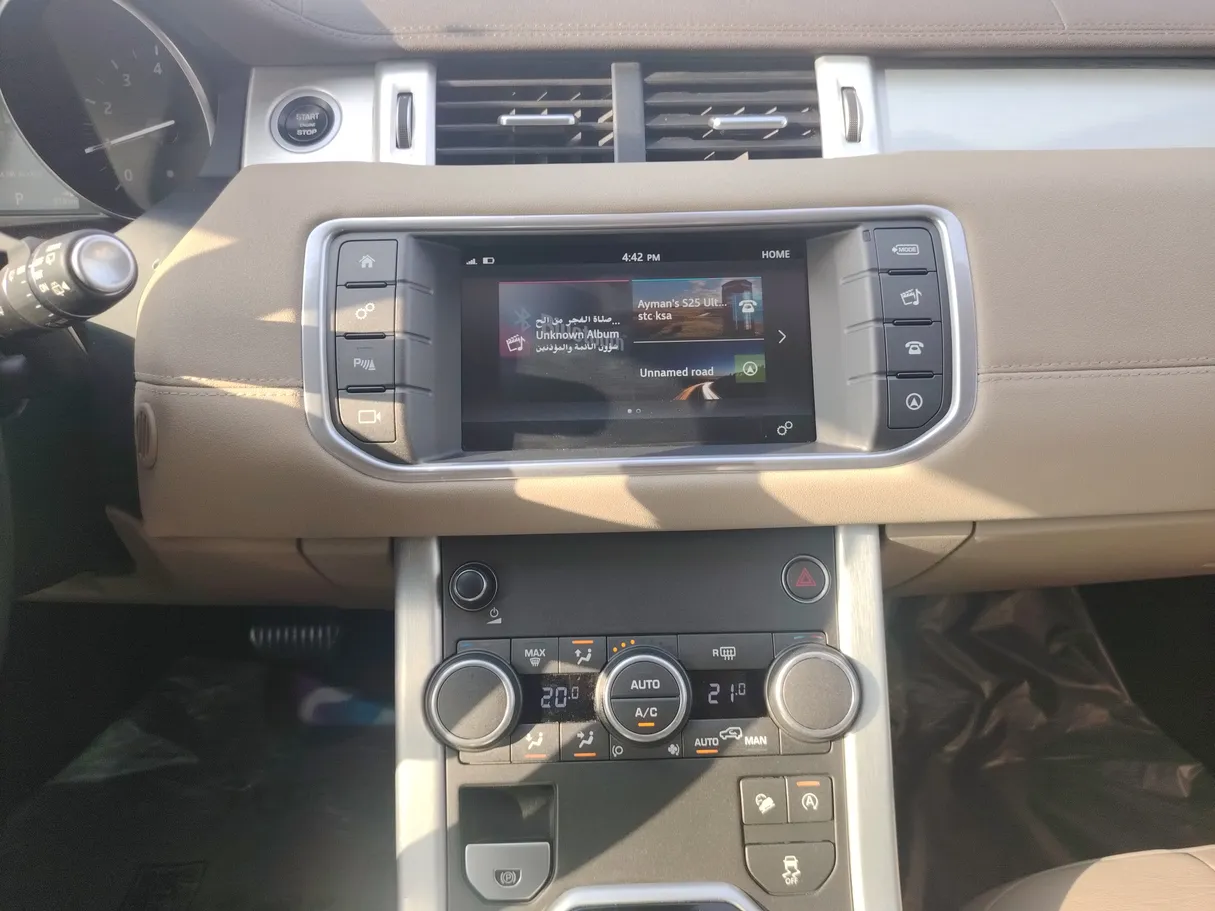 Car image 20