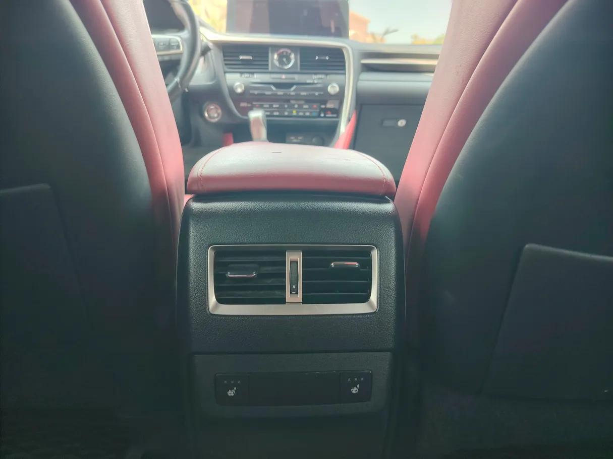 Car image 39