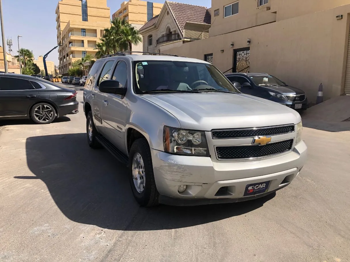 Car image 3