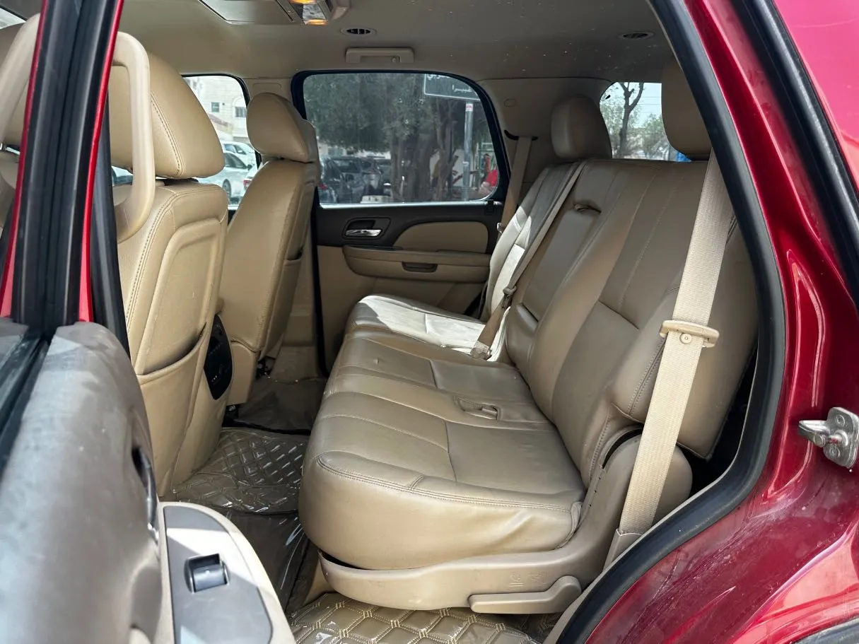 Car image 15