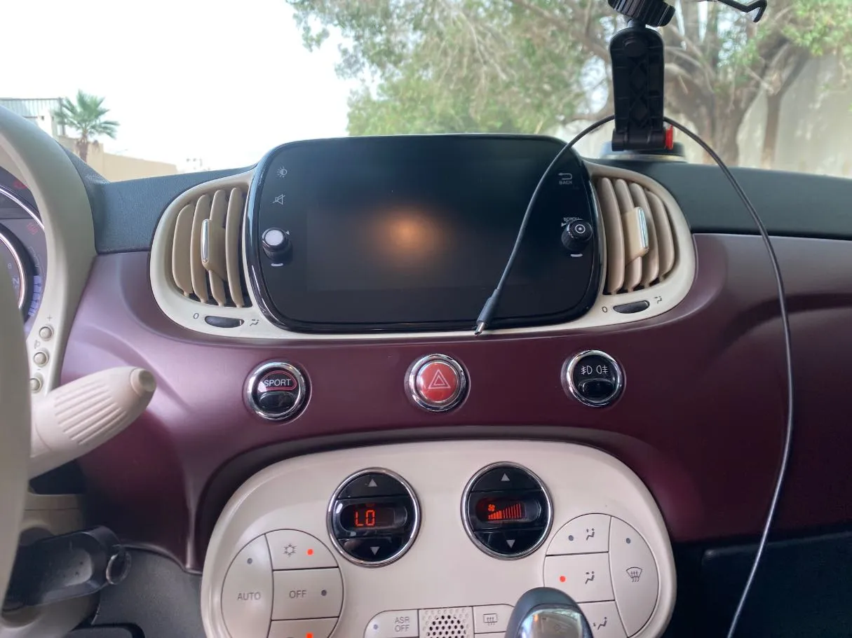 Car image 14