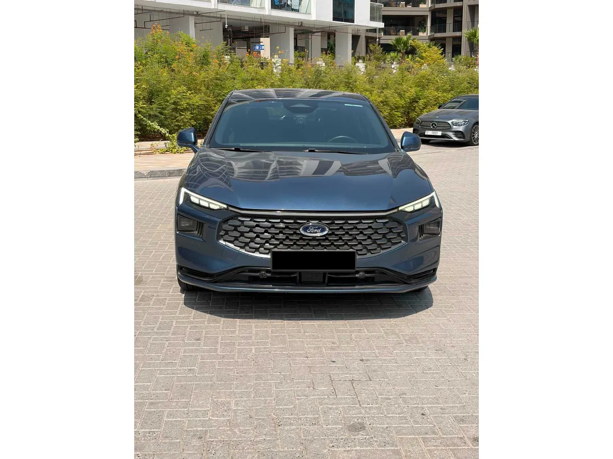 Car image 3