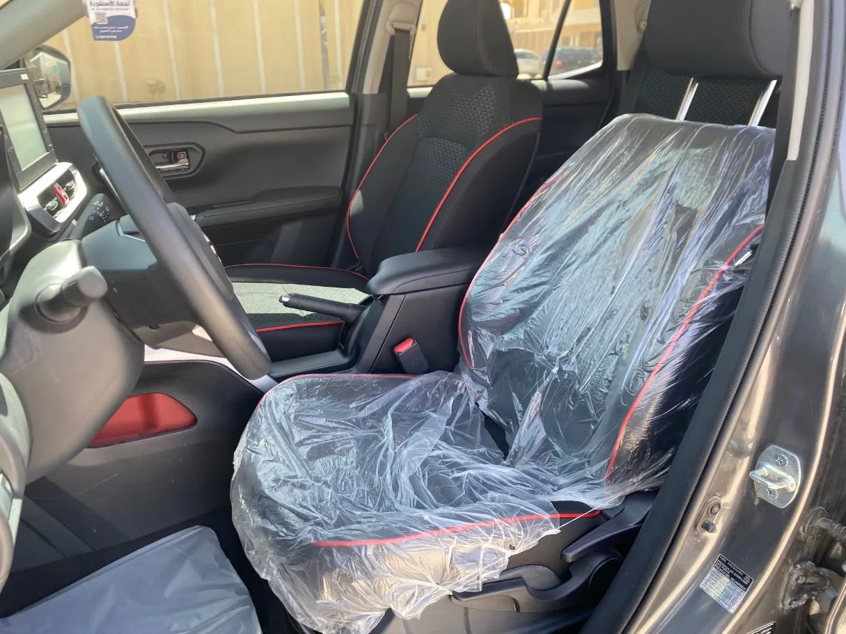 Car image 11