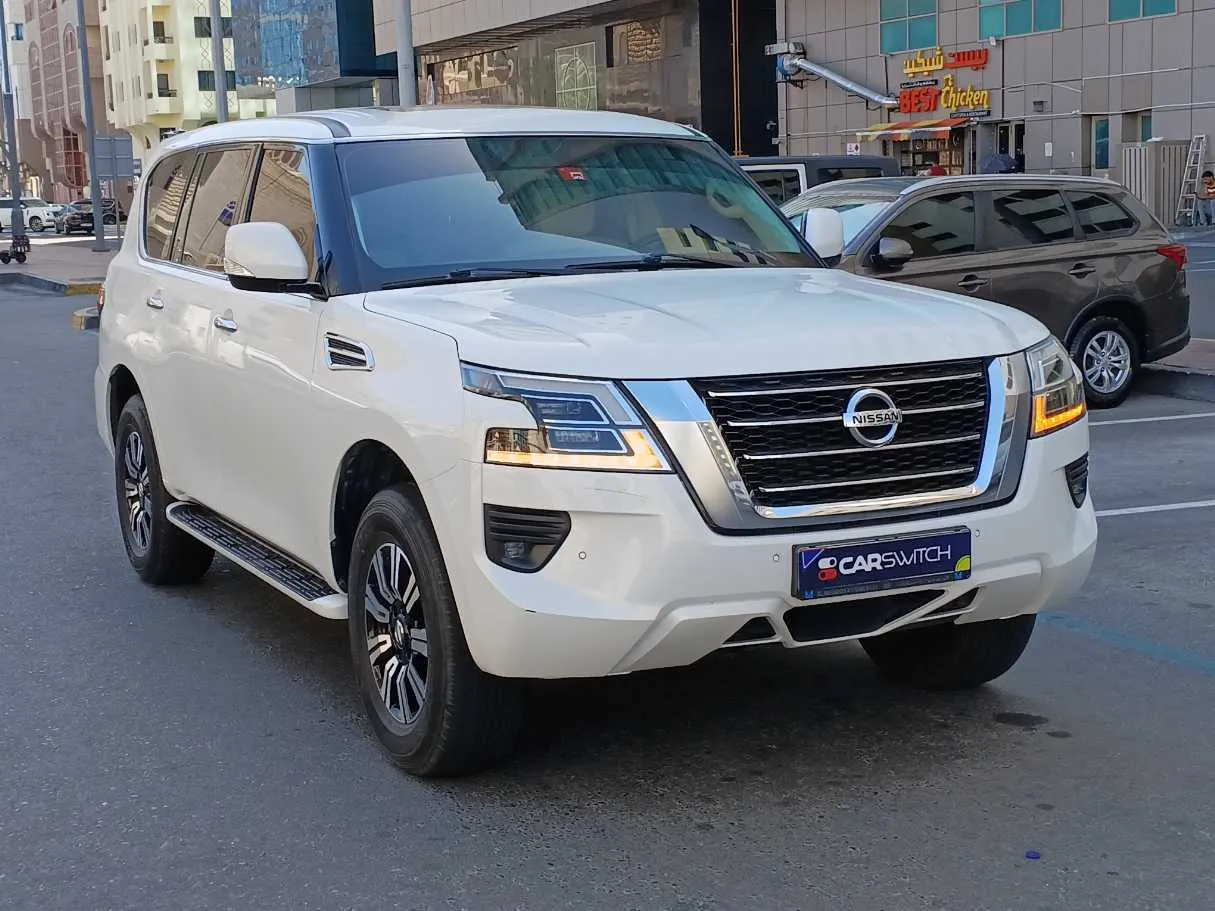 Car image 3