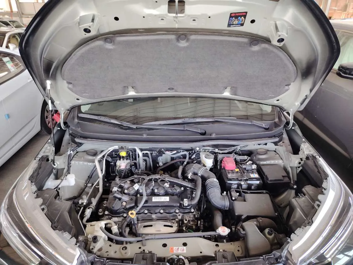 Car image 32