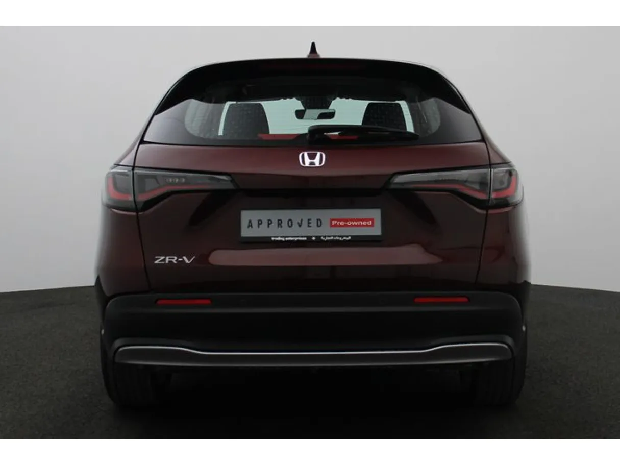 Car image 11