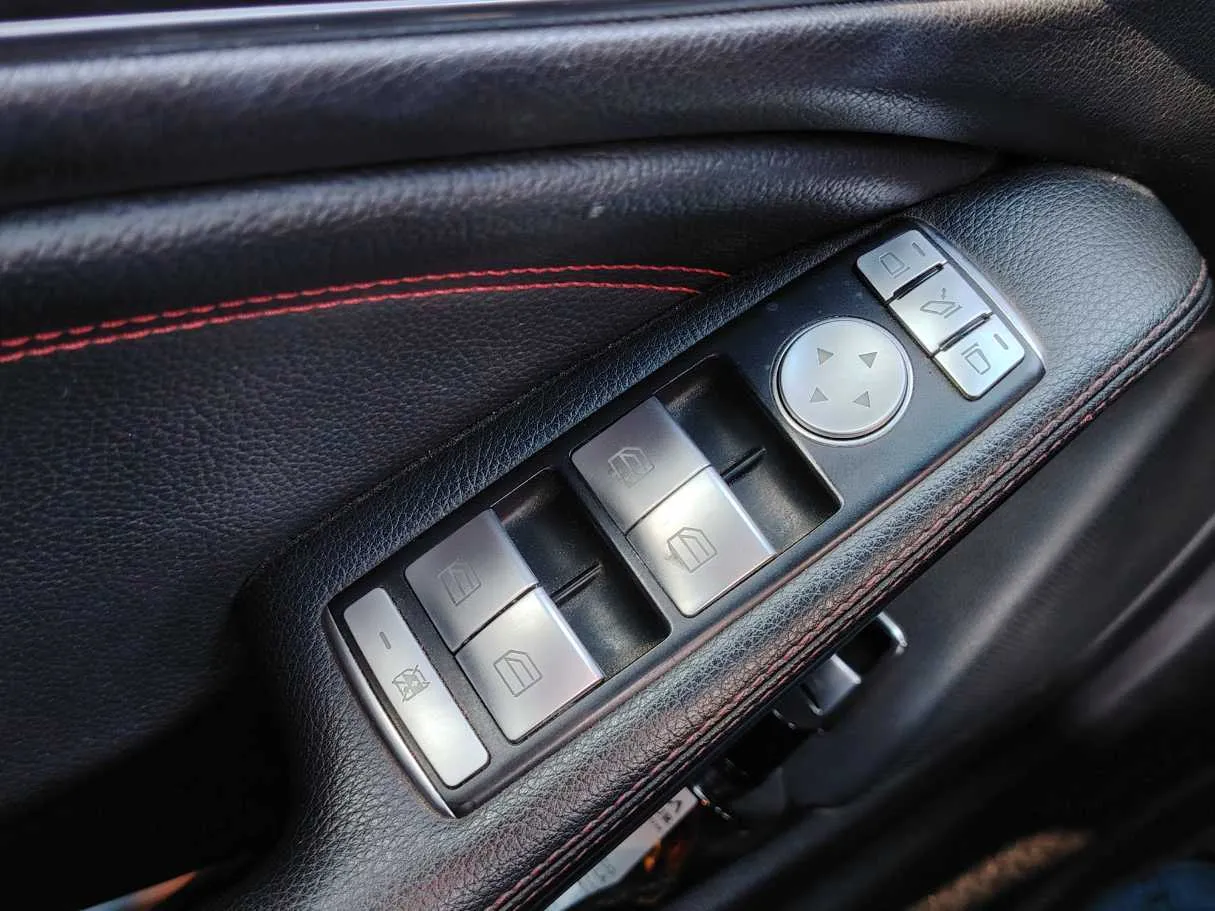Car image 31