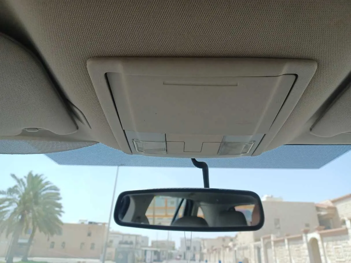 Car image 20