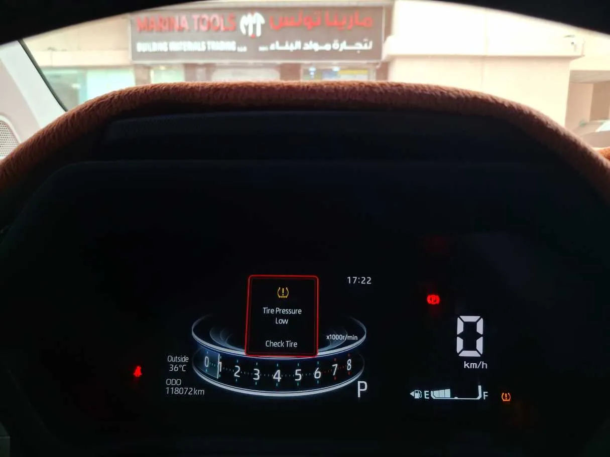 Car image 20