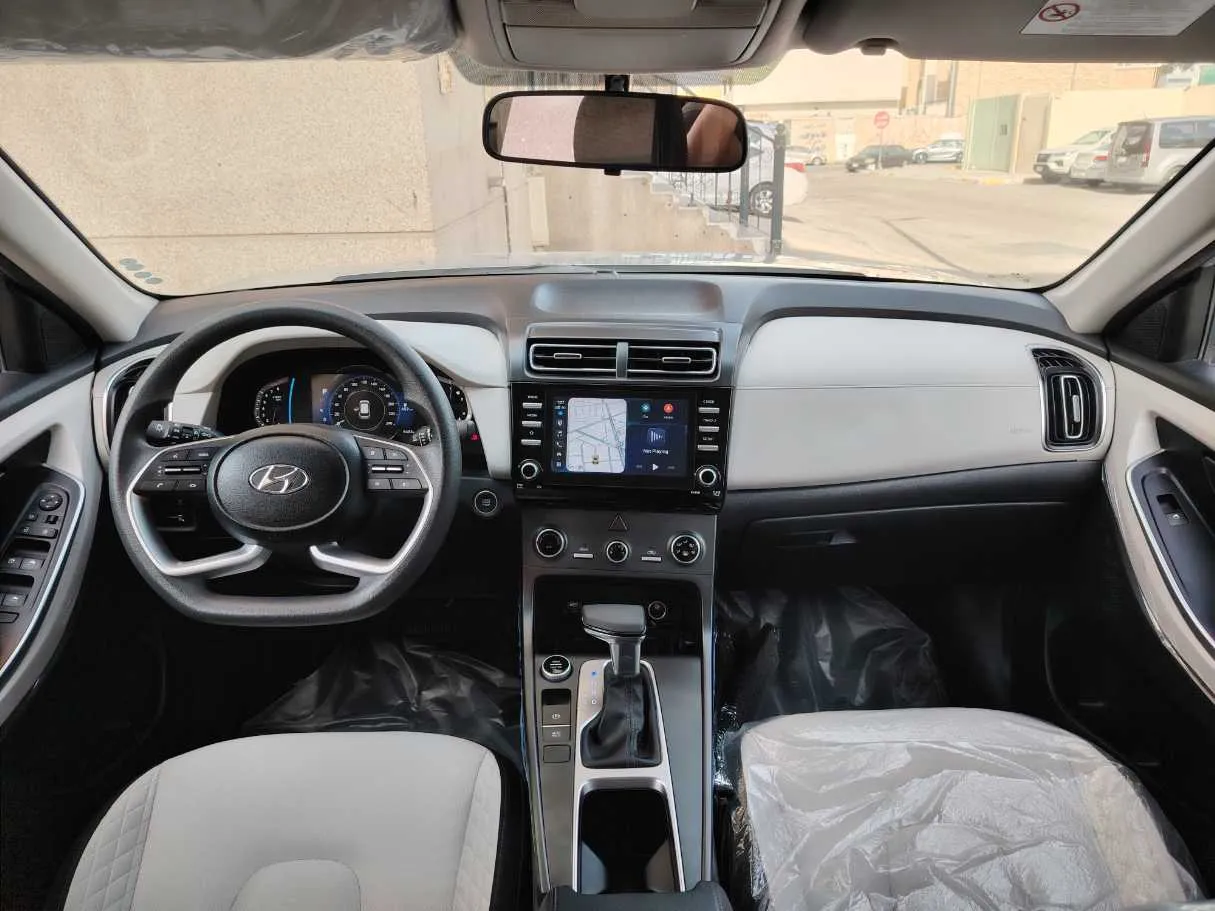 Car image 17