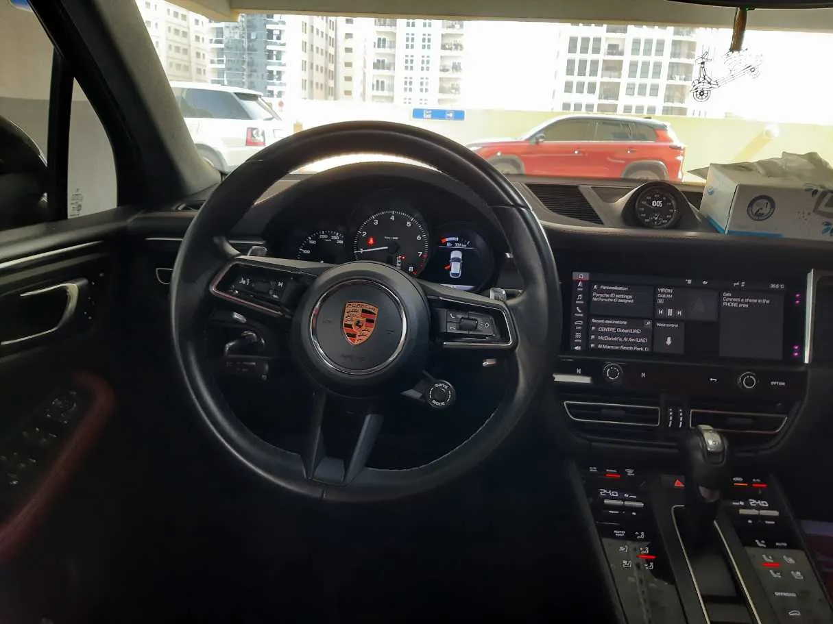 Car image 15