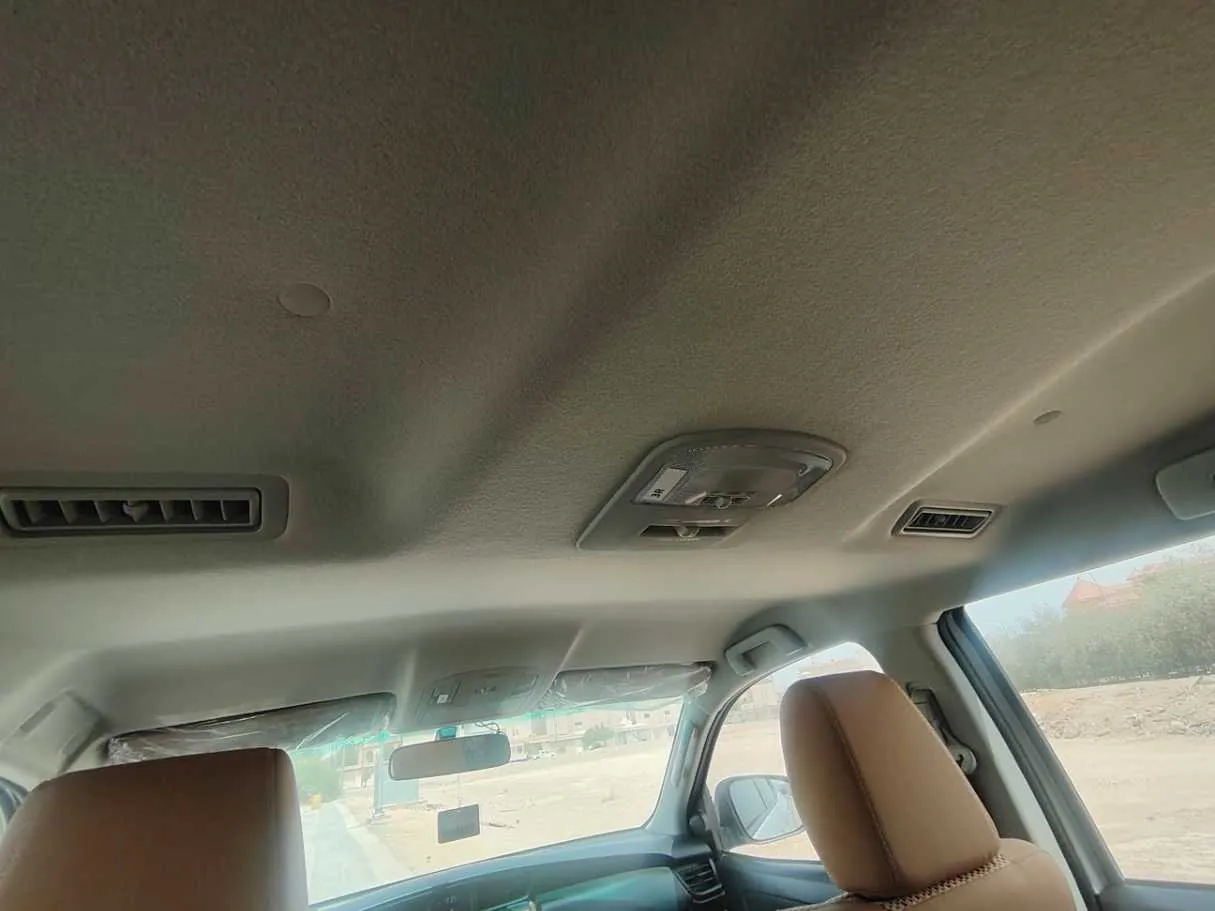 Car image 29