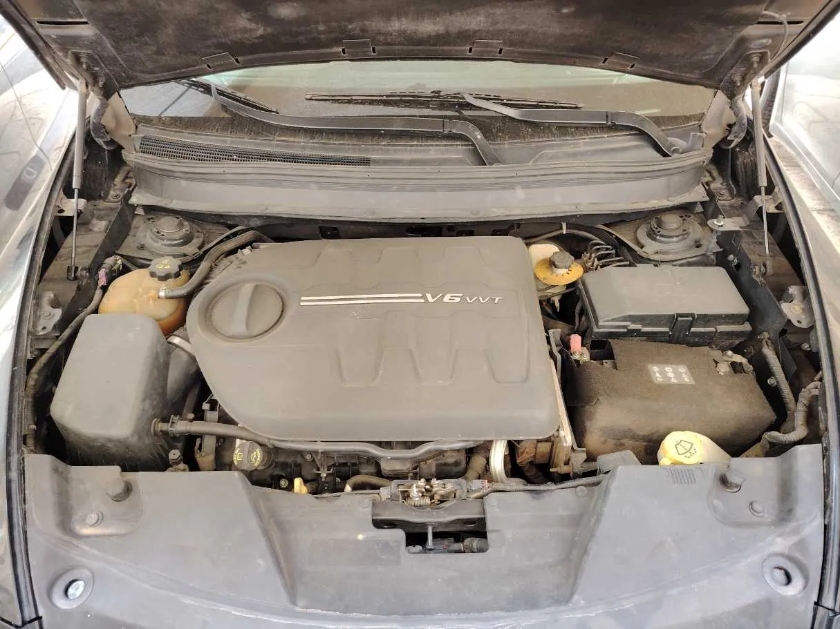 Car image 30