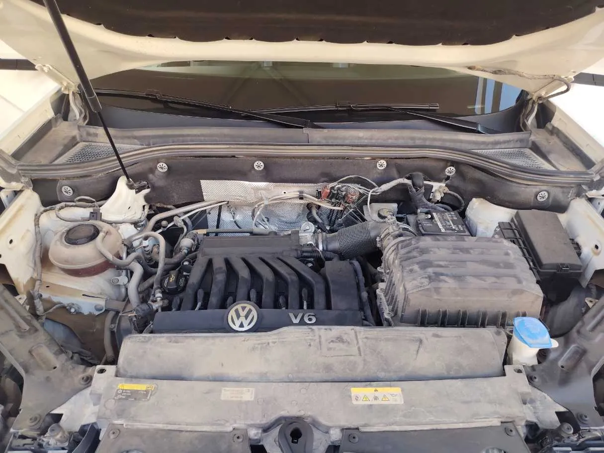 Car image 36