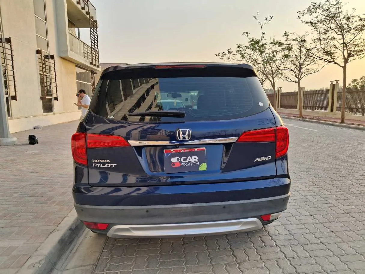 Car image 6