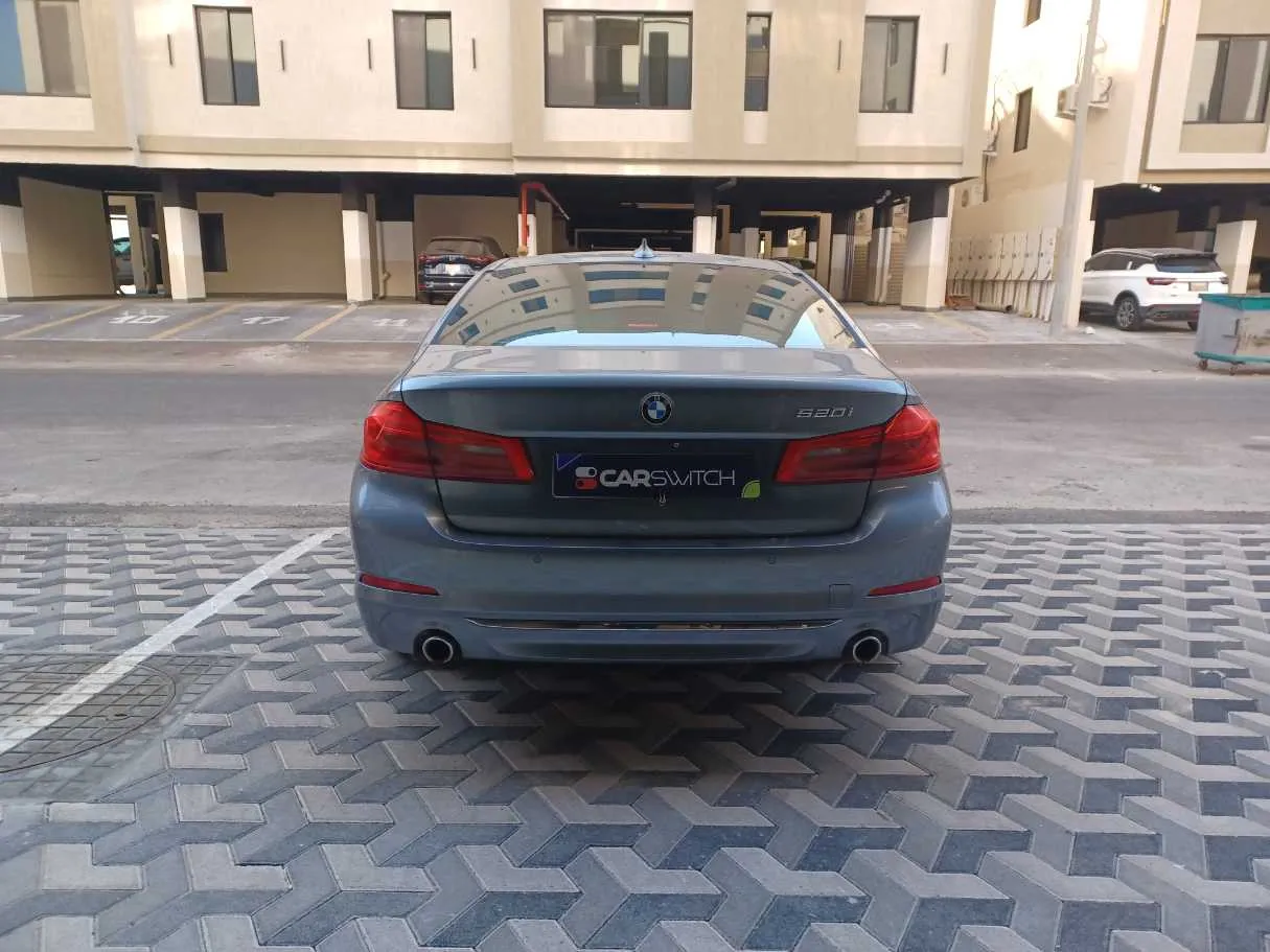 Car image 5
