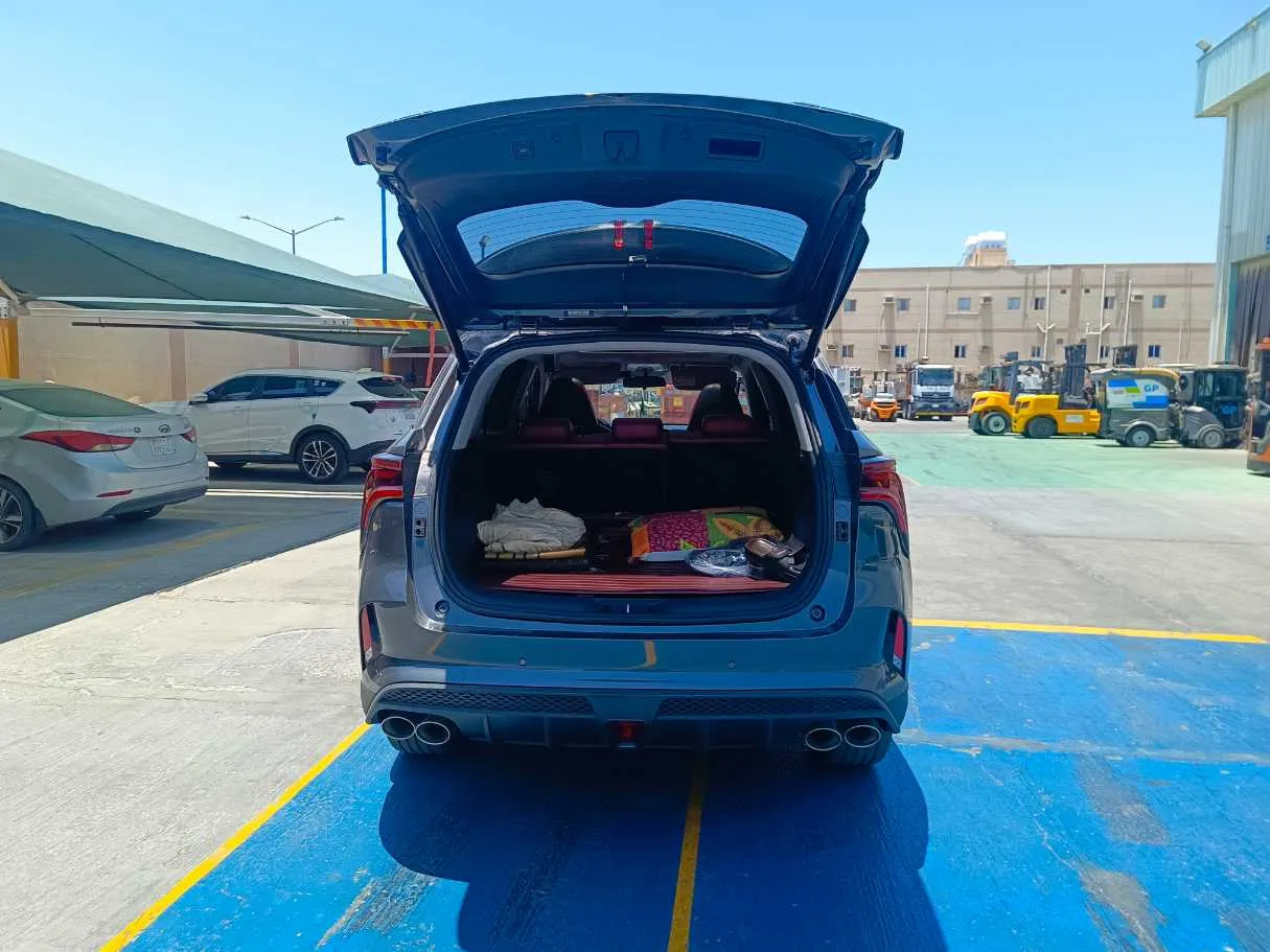 Car image 29