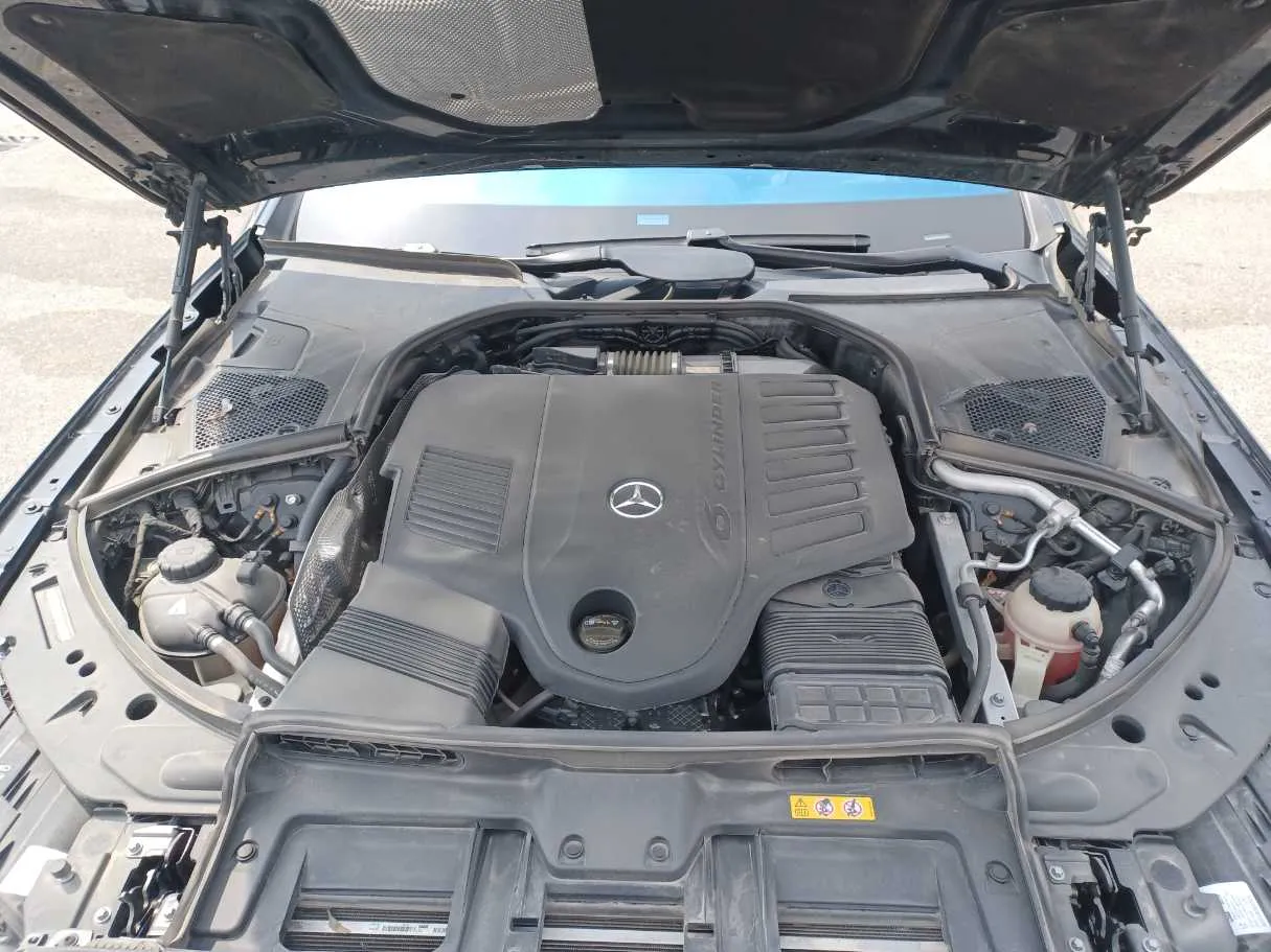 Car image 26
