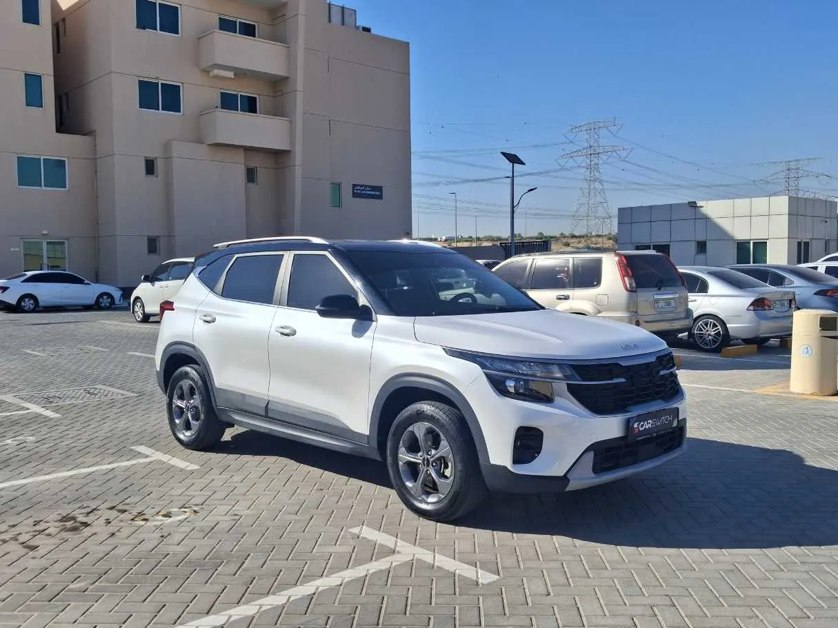 Car image 3