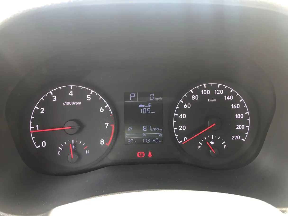 Car image 19