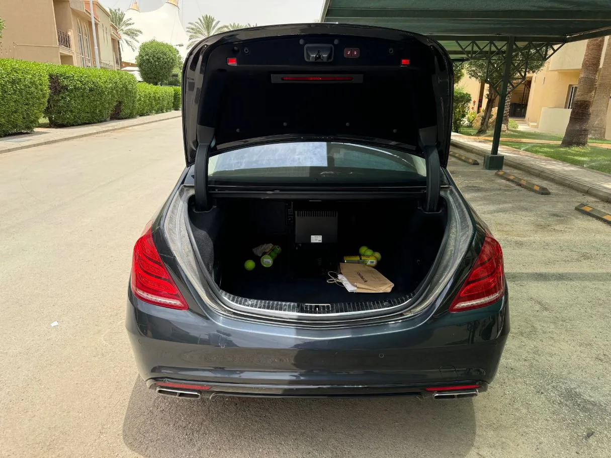 Car image 23