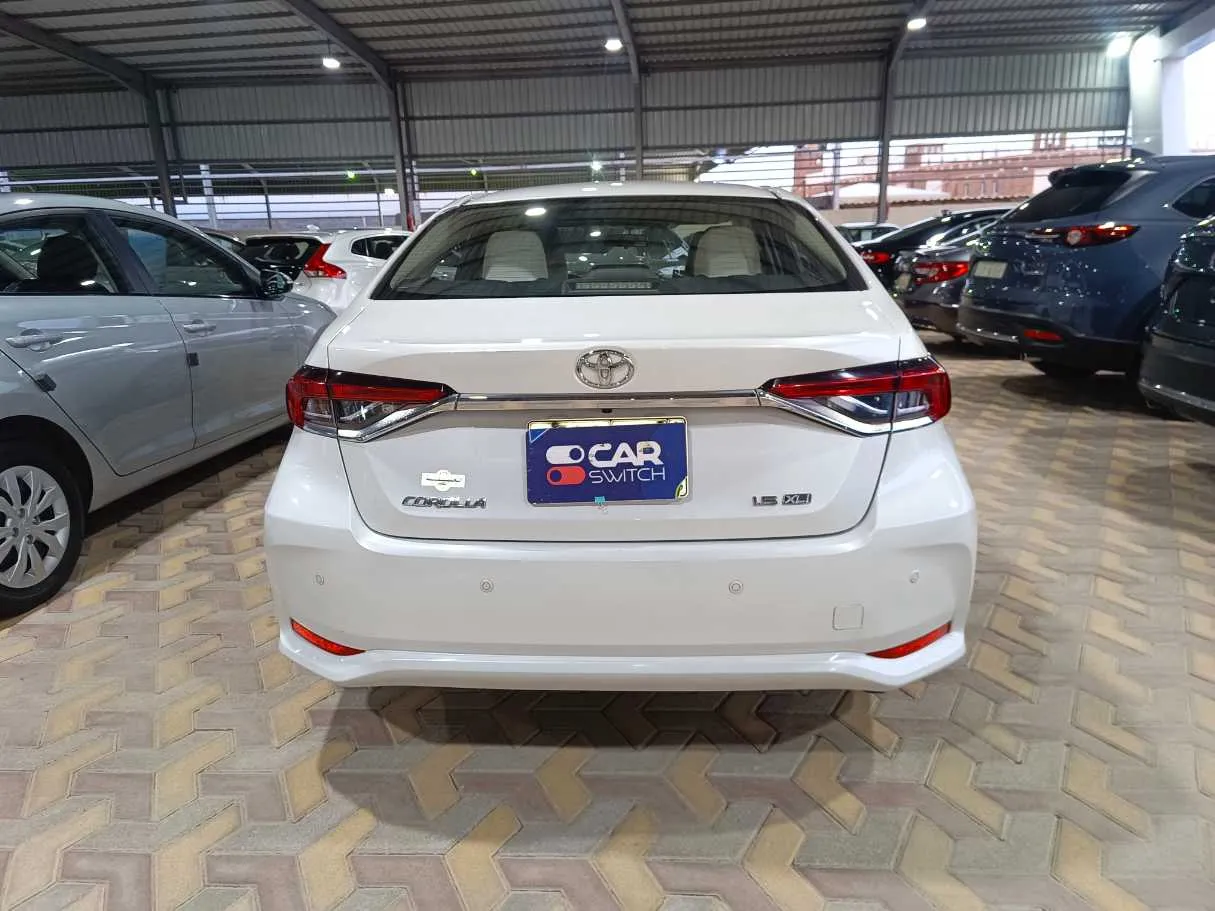 Car image 5