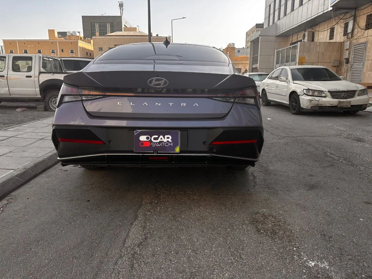 Car image 6