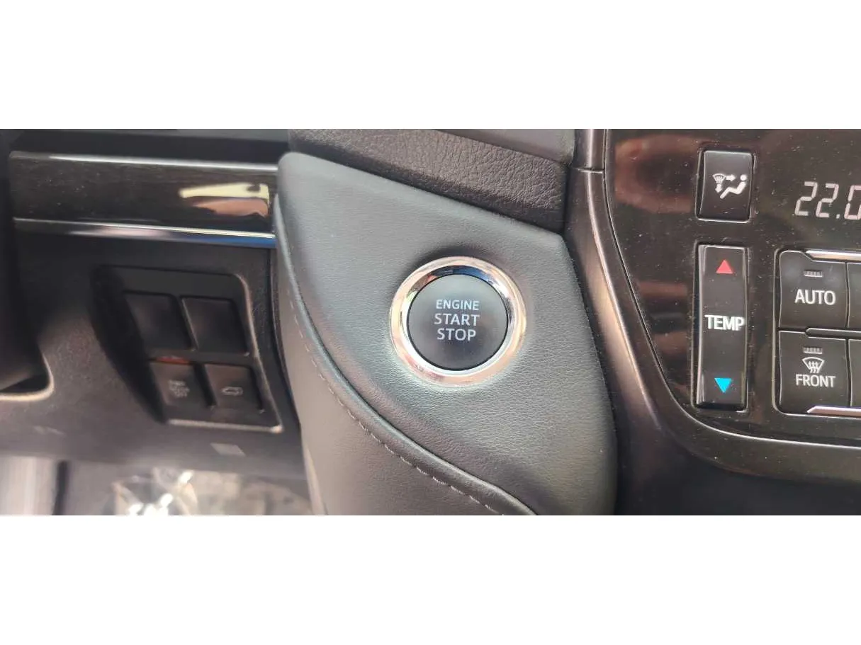 Car image 29
