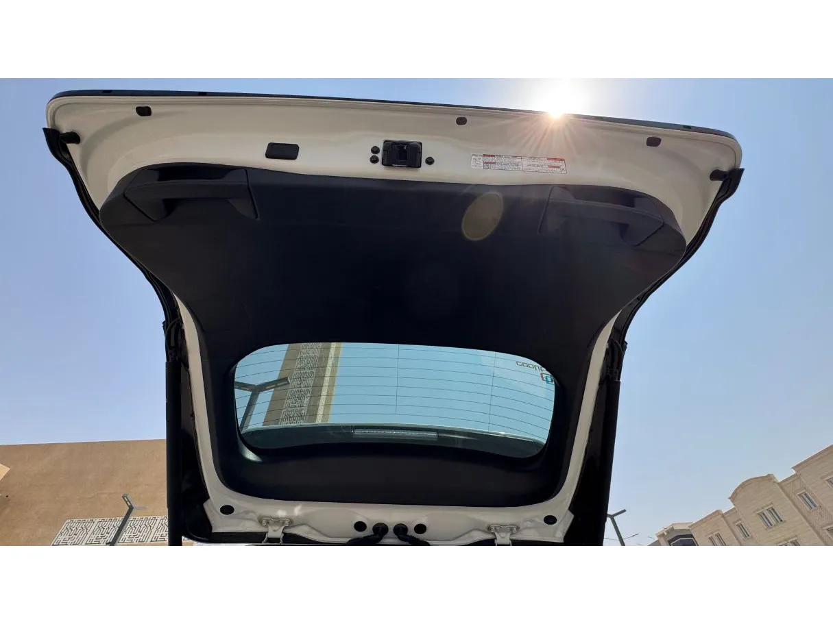 Car image 22