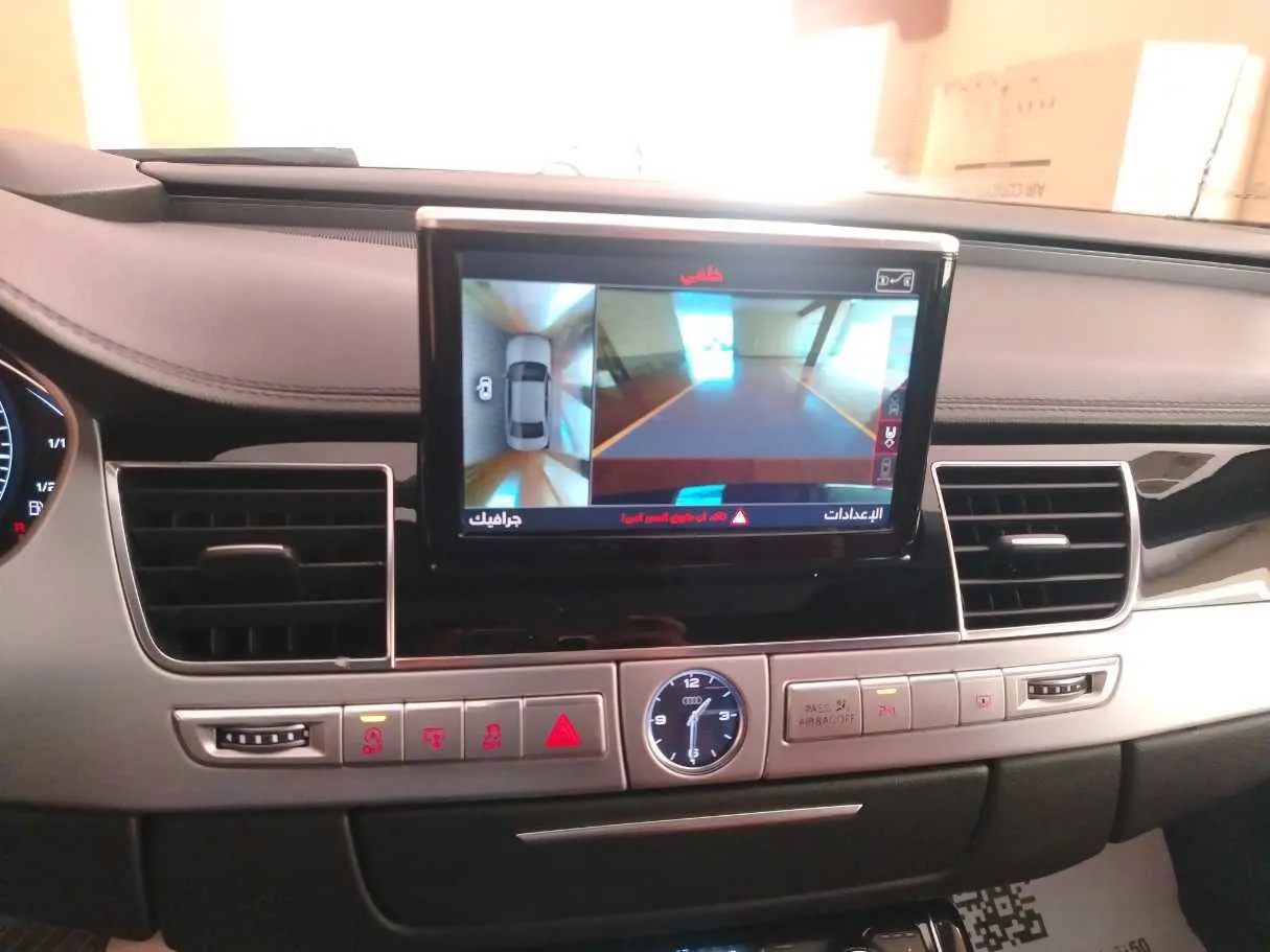 Car image 30