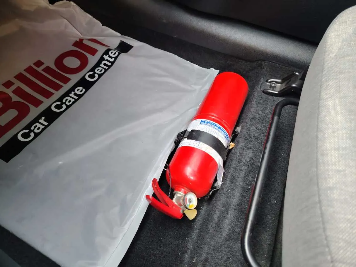 Car image 32