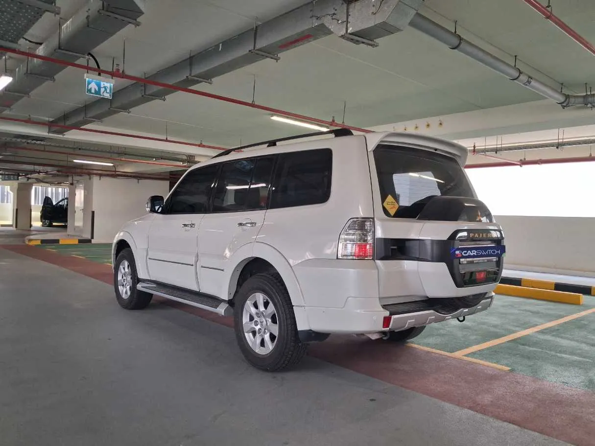 Car image 7