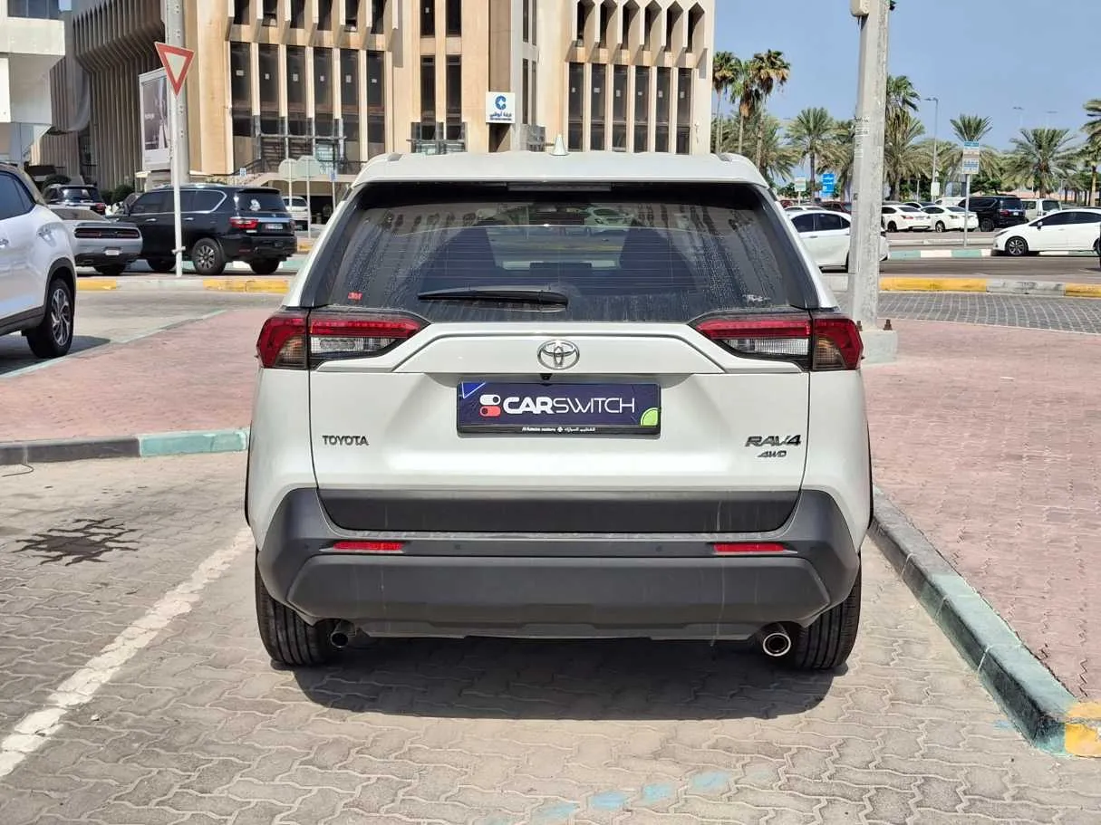 Car image 6