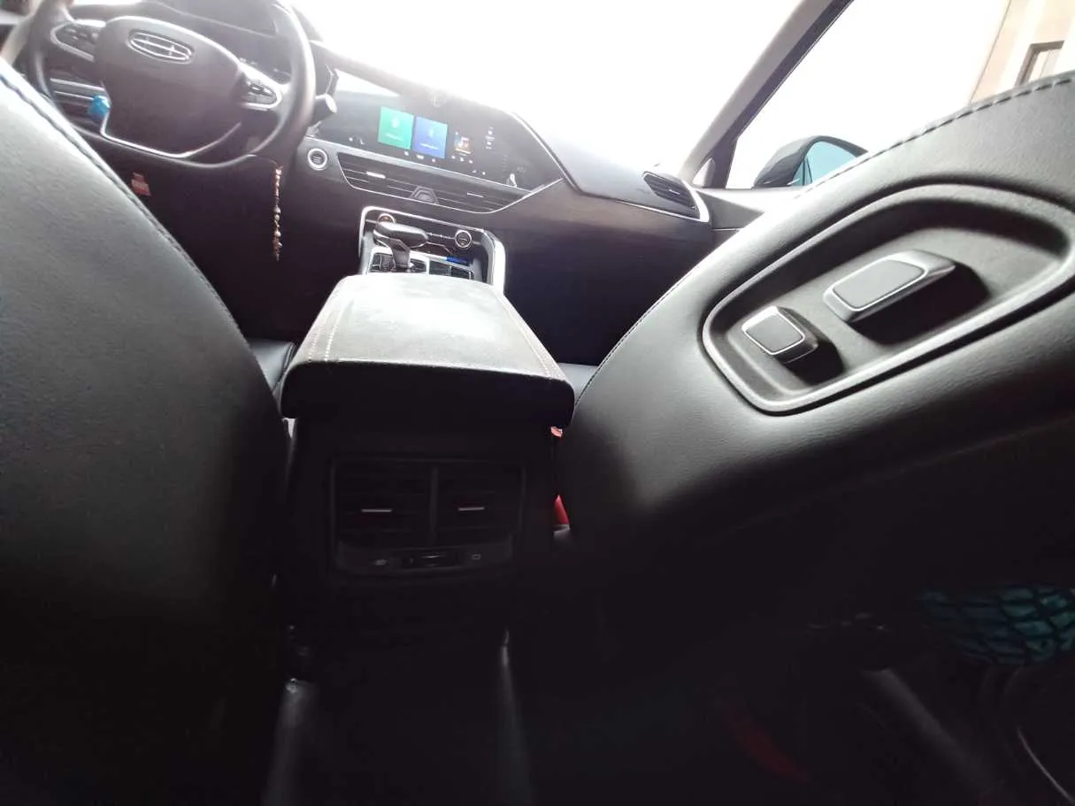 Car image 22