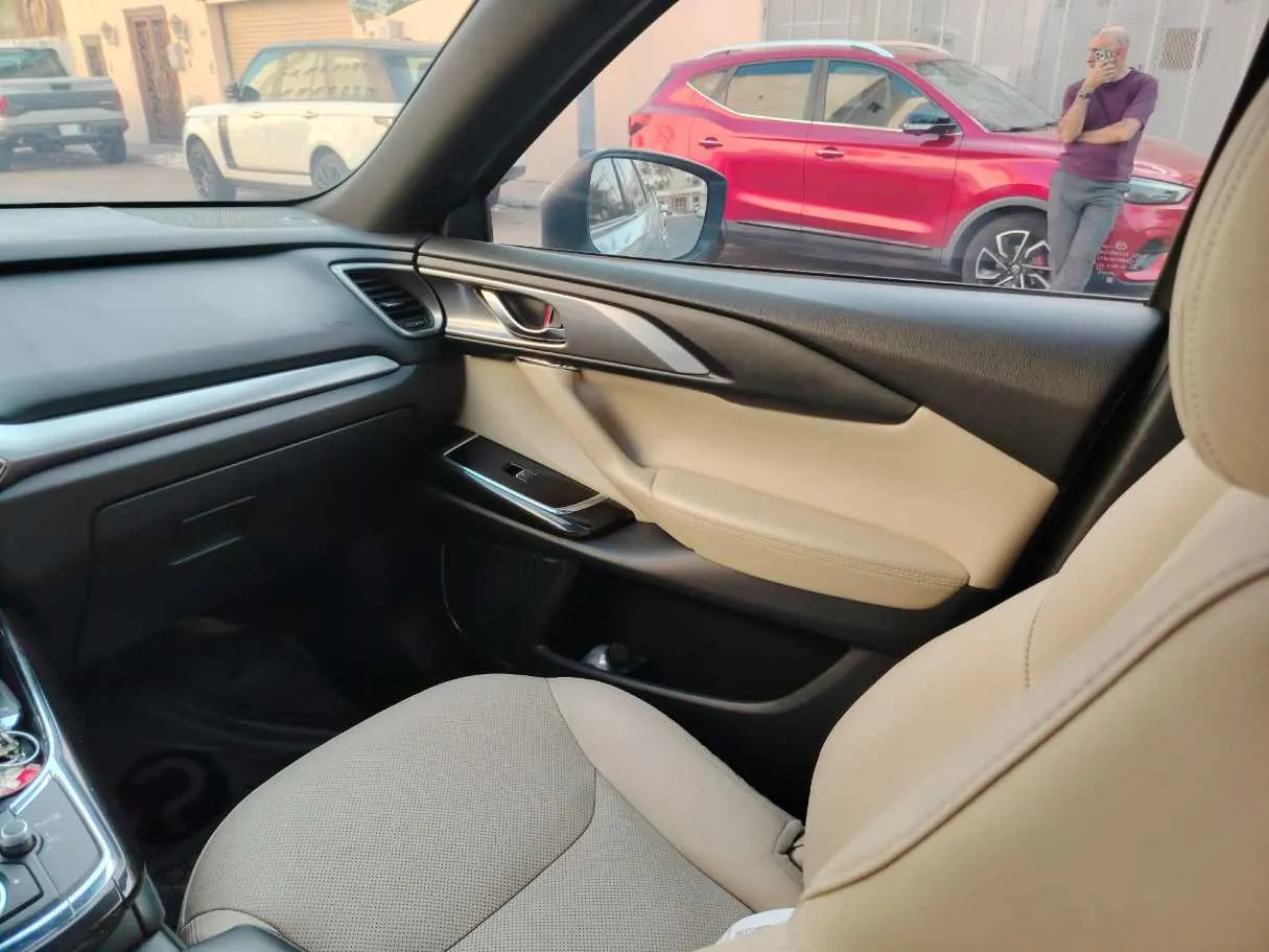 Car image 42