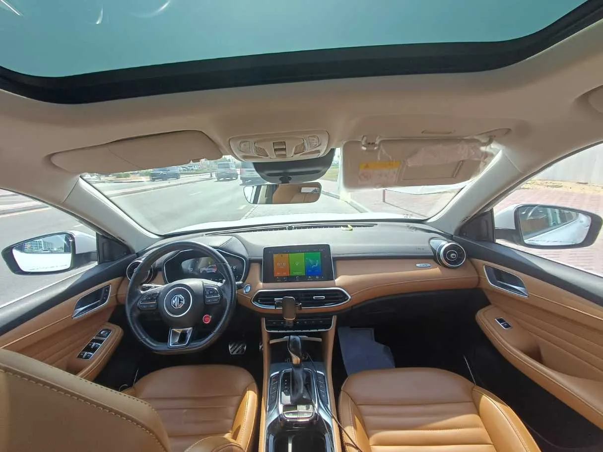 Car image 17