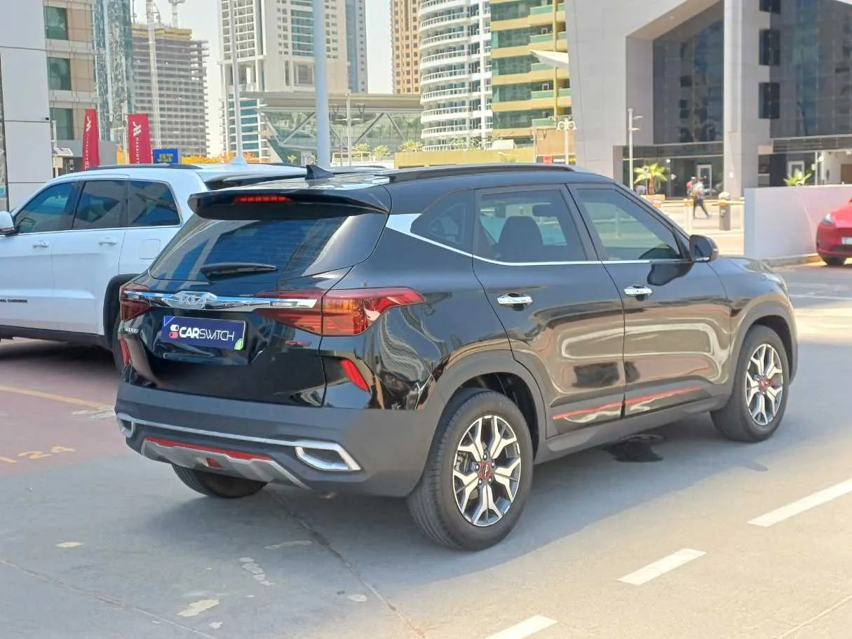 Car image 5