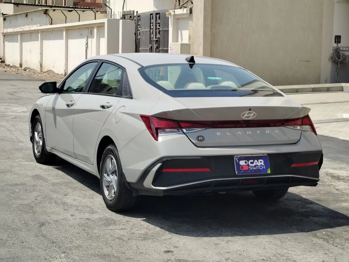 Car image 7