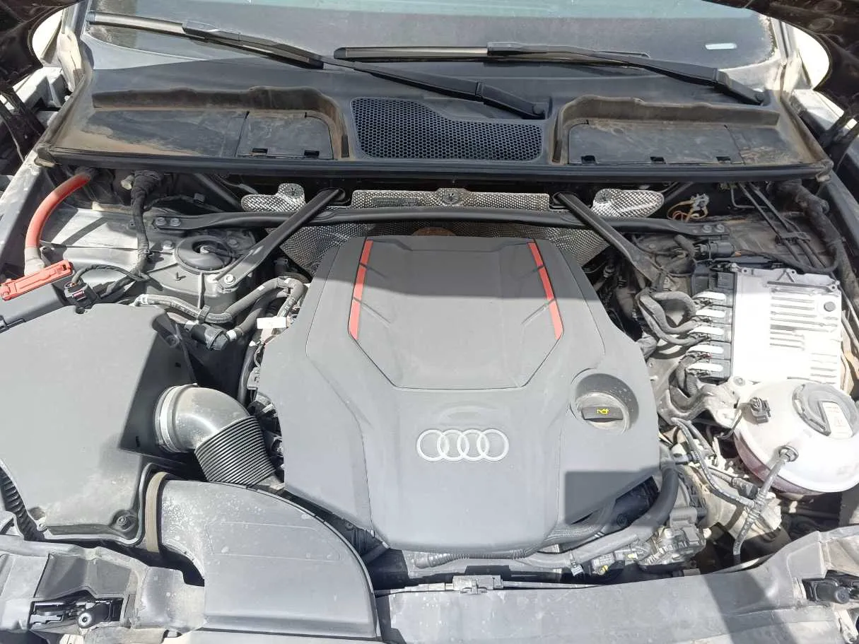 Car image 40