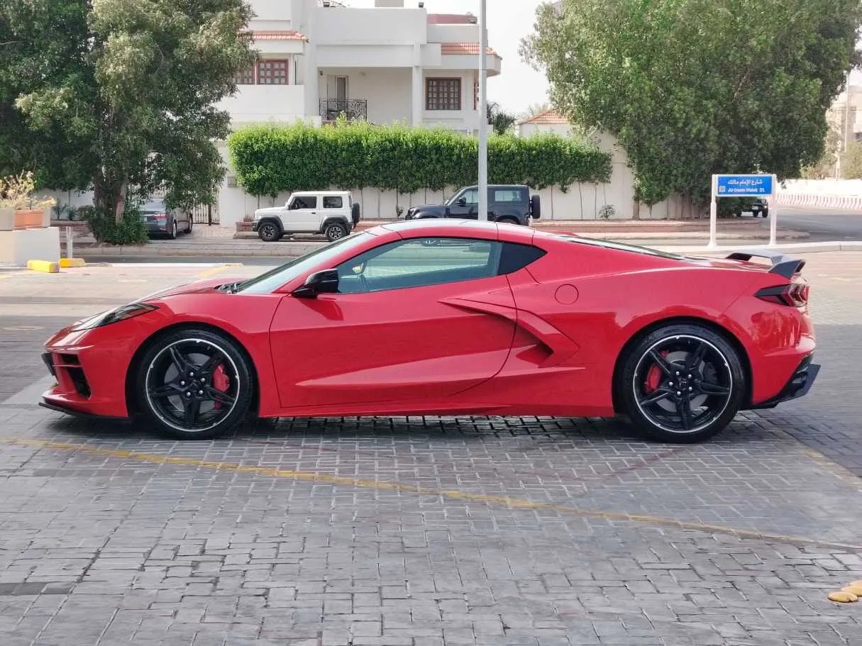 Car image 8