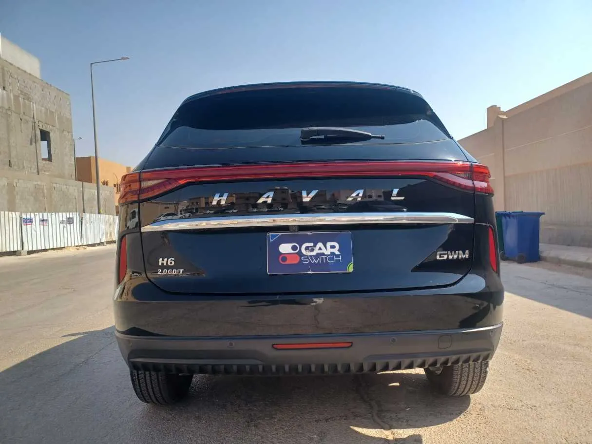 Car image 6