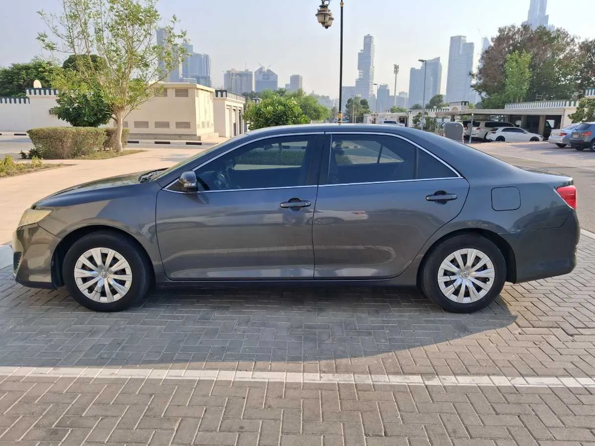 Car image 8