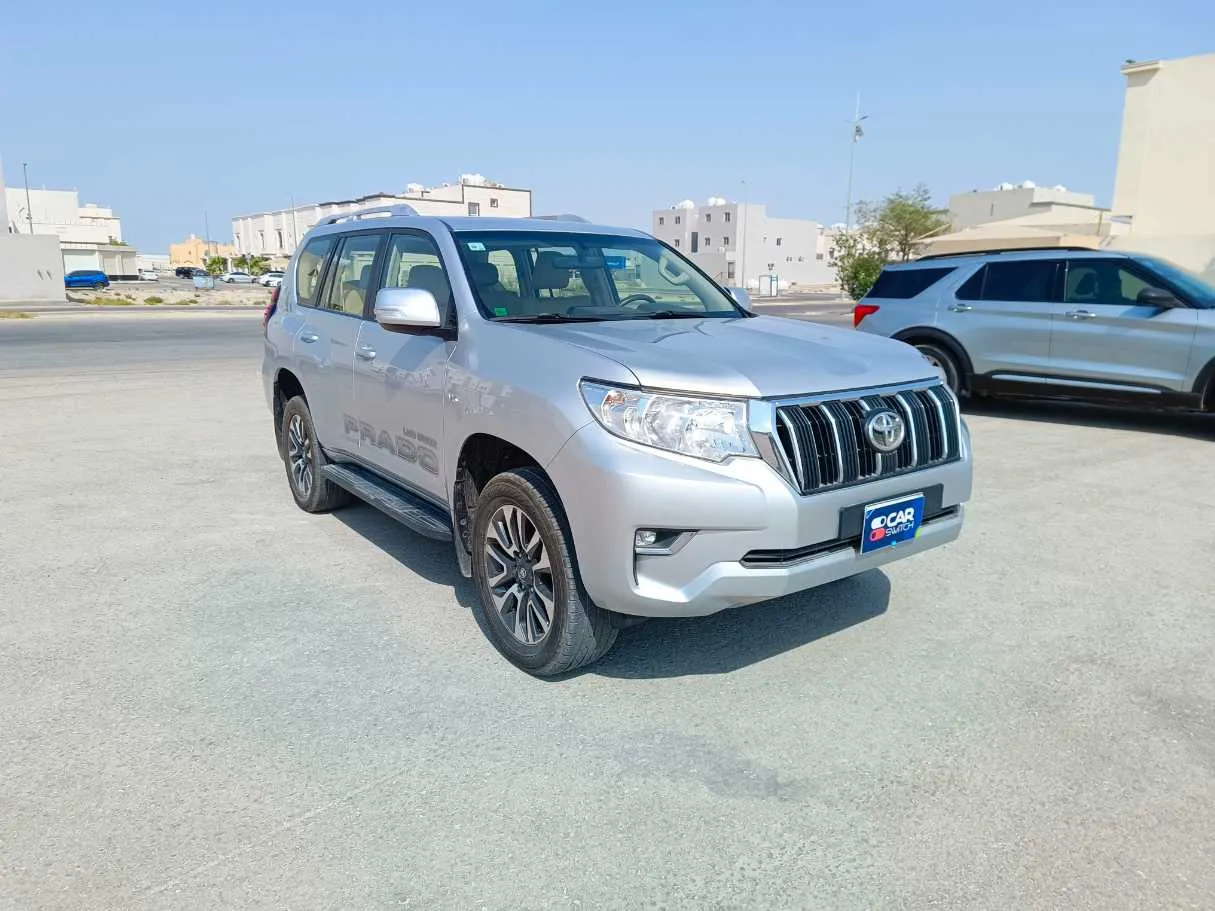 Car image 3