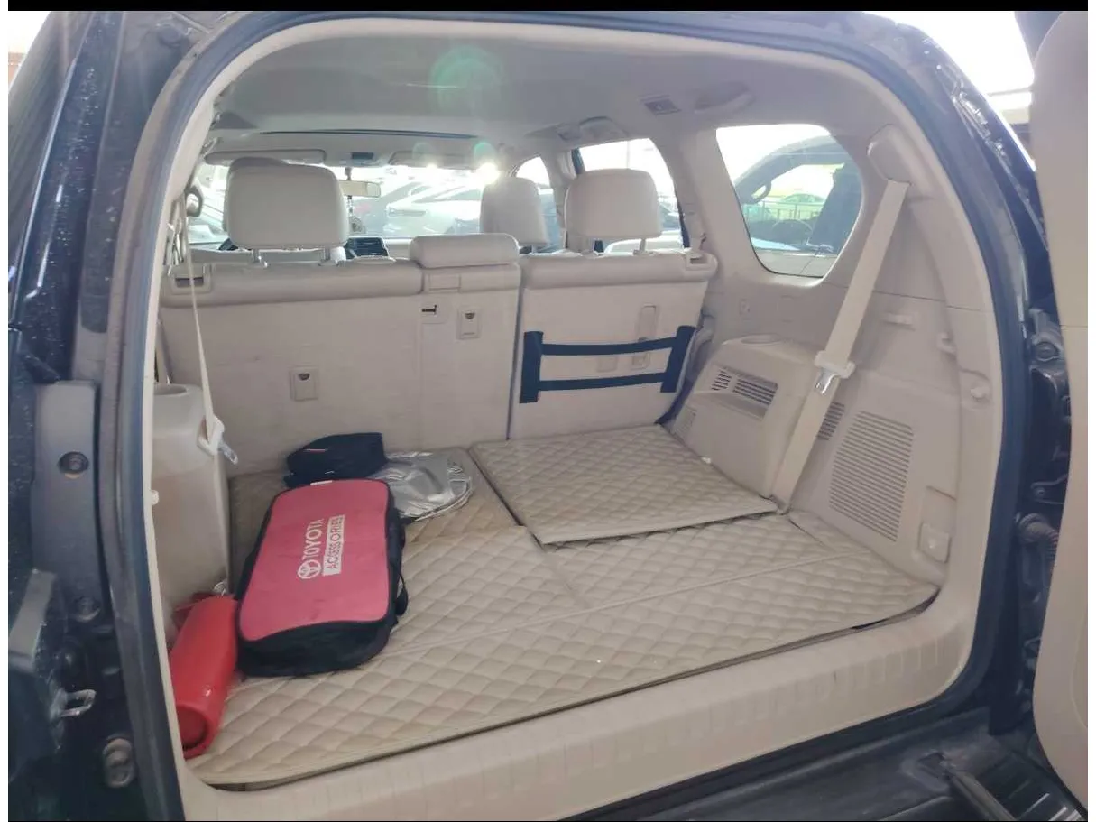 Car image 34