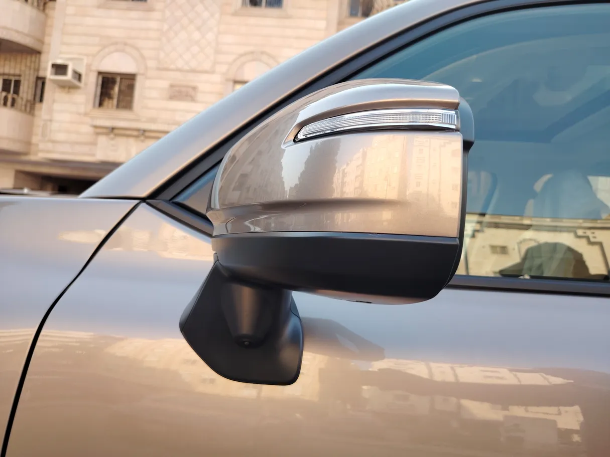 Car image 38