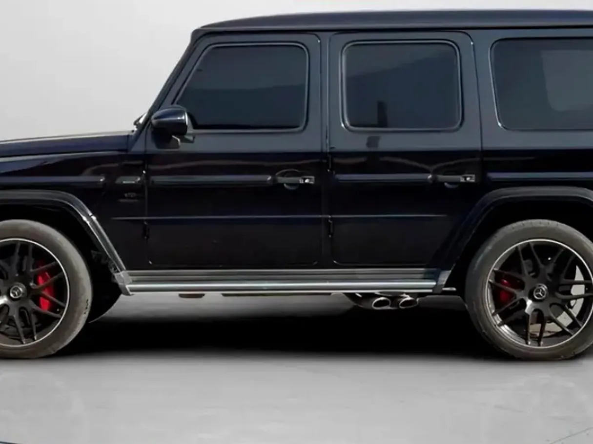 Car image 9