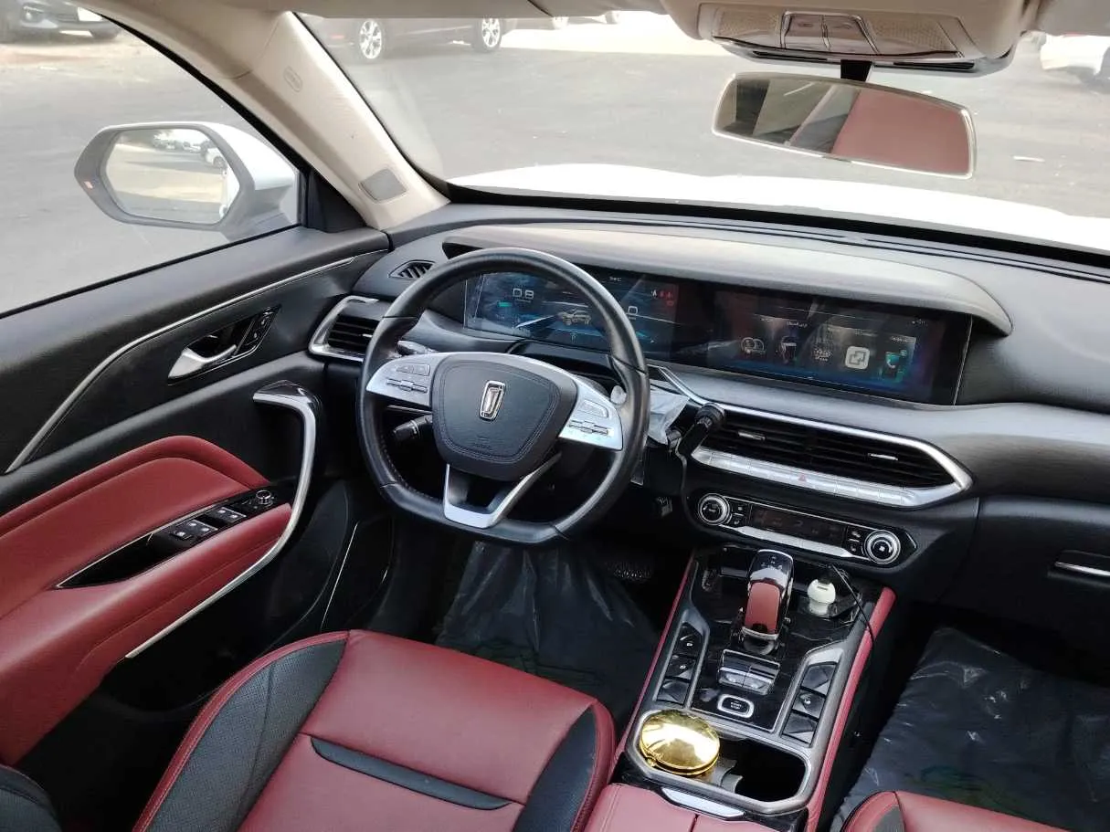 Car image 24