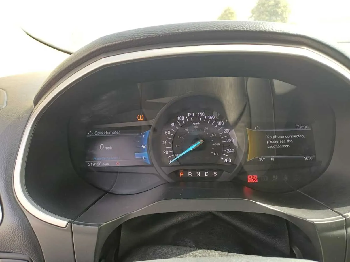 Car image 18